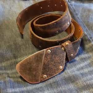 NWOT Gorgeous Size 34 Brown Studded Leather Belt